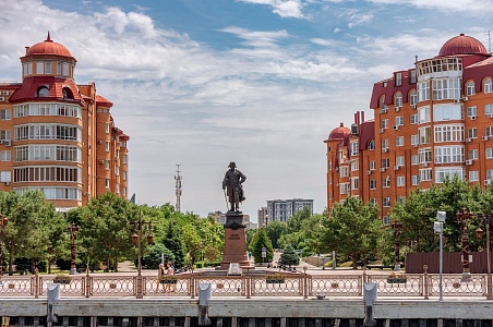 В край каспийской розы