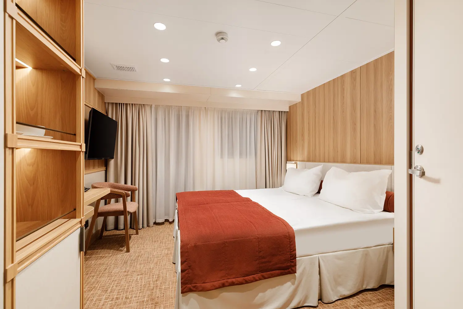 Теплоход Мстислав Ростропович